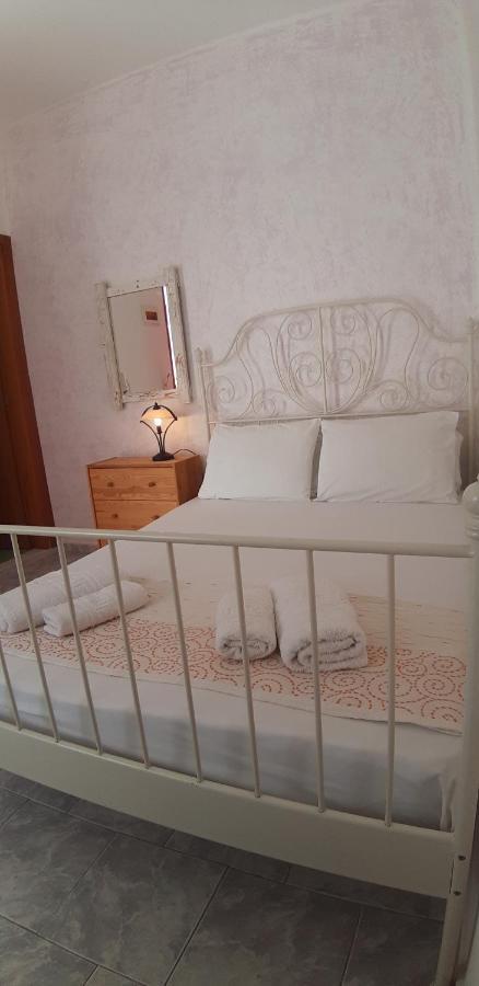 Villa Spyros Santorini Períssa Eksteriør bilde